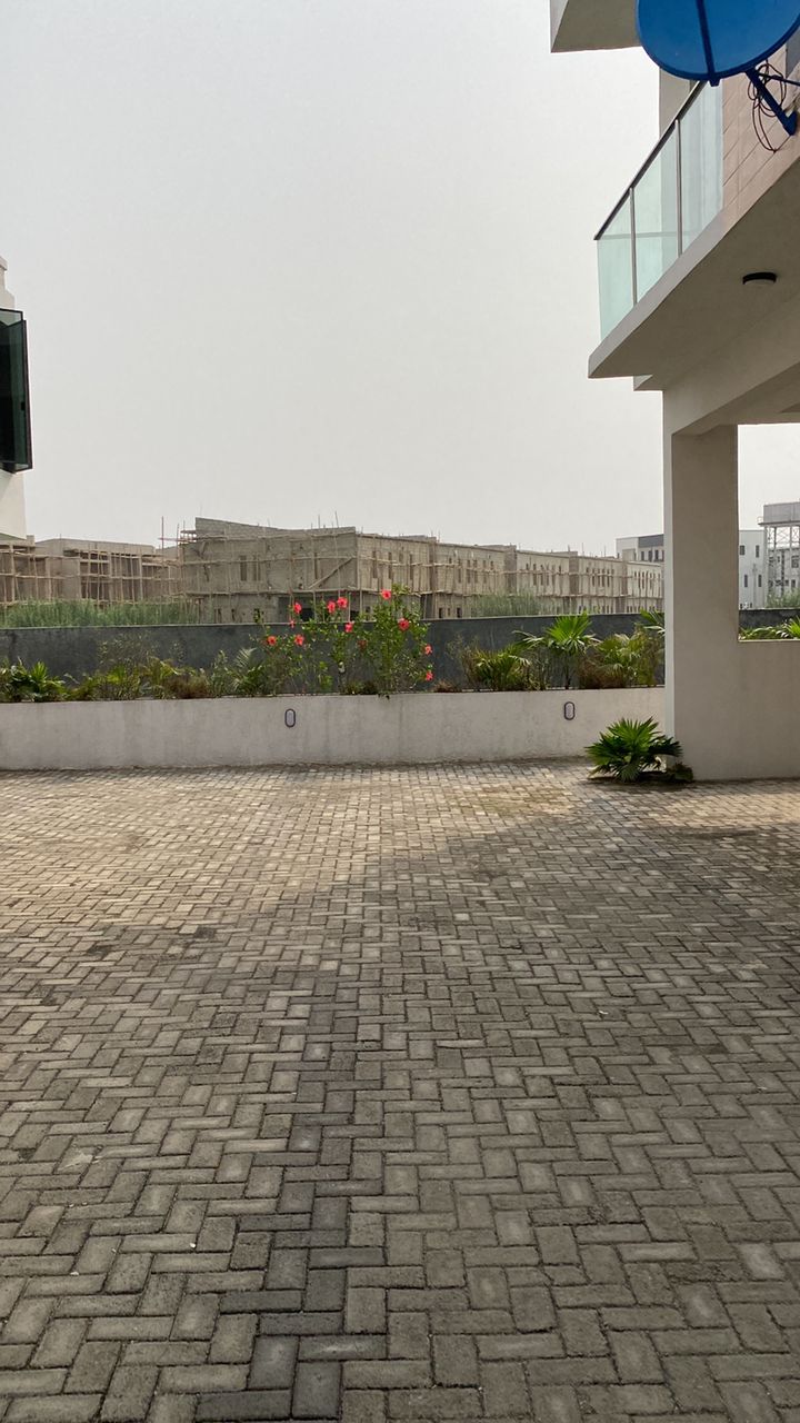 4-bedroom Terrace Duplex House in Western Estate