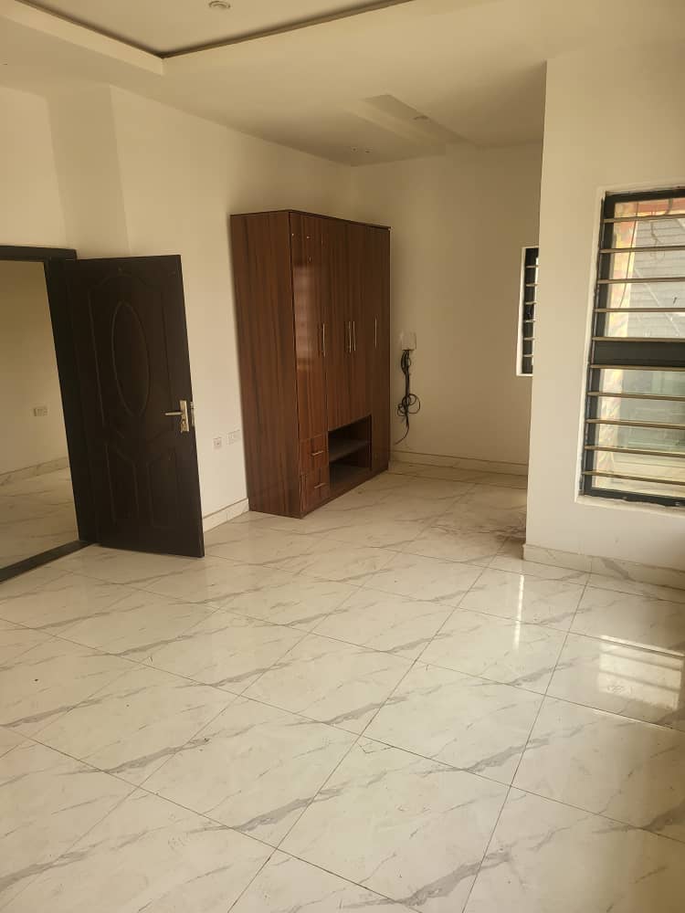 Luxury 5 Bedrooms Fully Detached Duplex with BQ