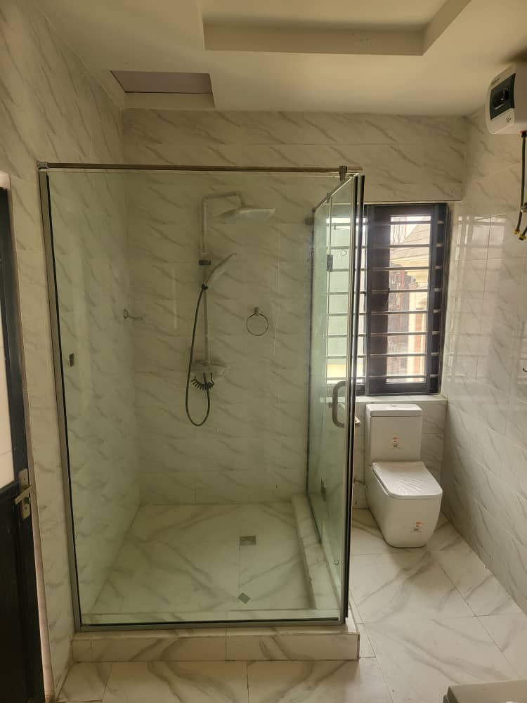 Luxury 5 Bedrooms Fully Detached Duplex with BQ