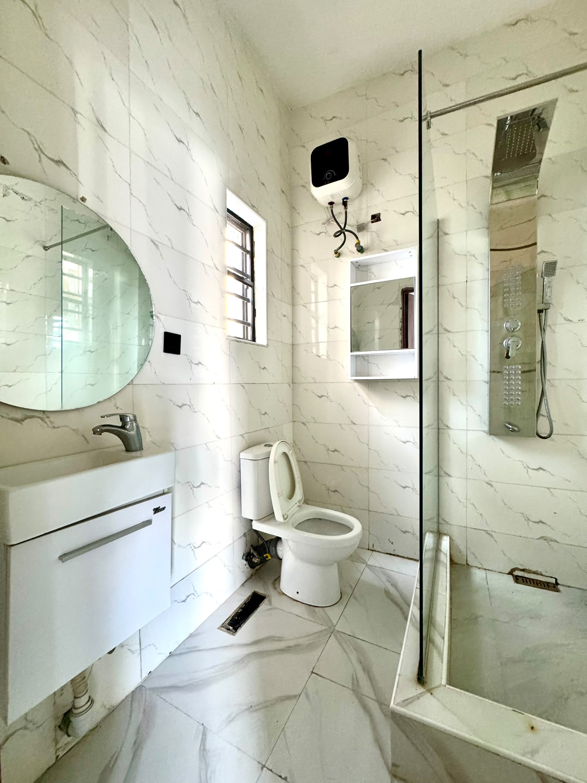 4 Bed Neatly Used FULLY DETACHED DUPLEX + BQ || Orchid Road, Lekki